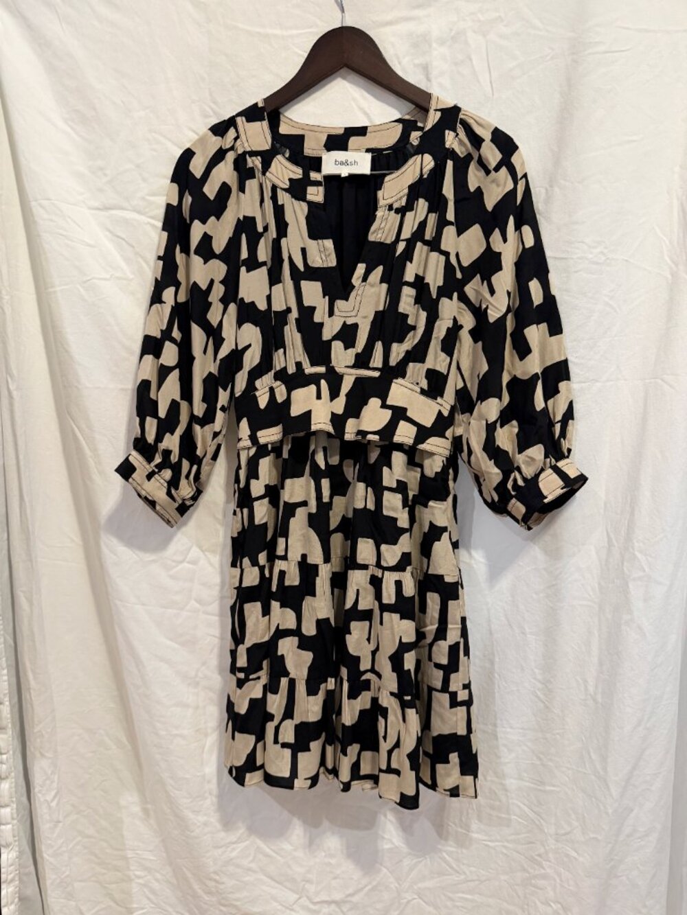 ba&sh Pulse Printed Mini Dress | Black & Beige | V-Neck -  US Size 4
